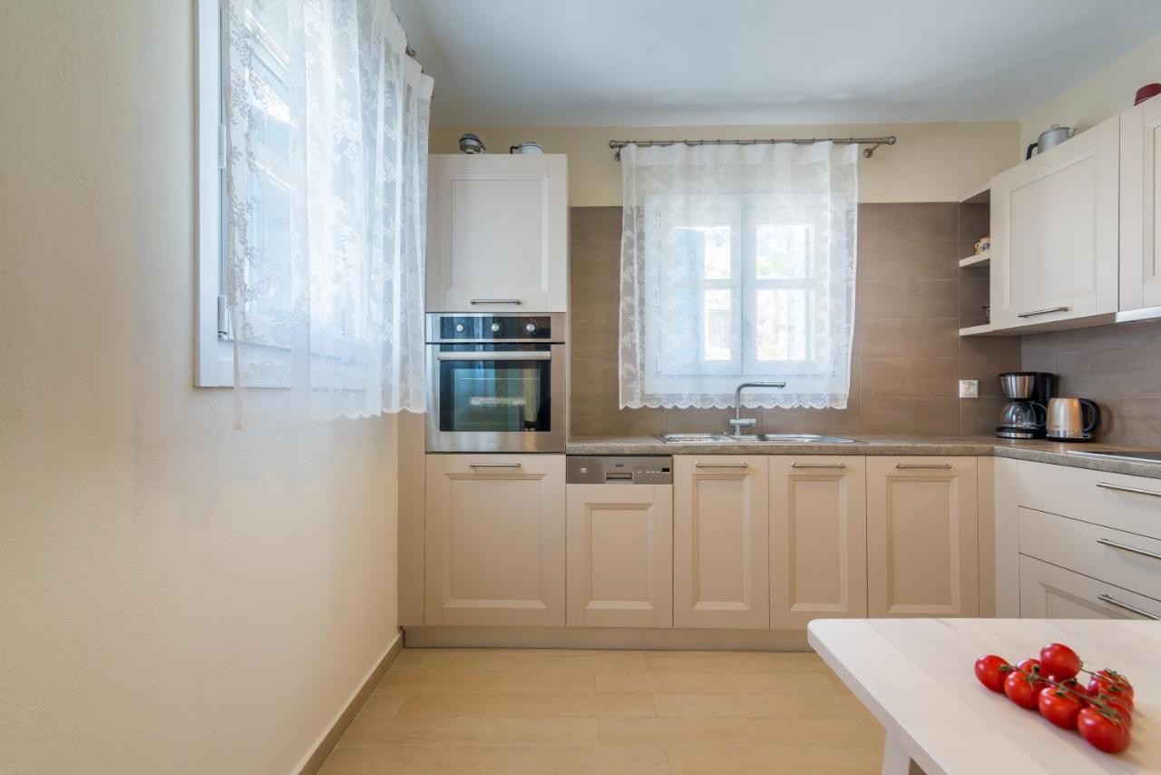 Villa Blue Sky Tripití Kültér fotó